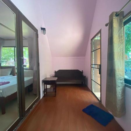 Готель Oyo 966 Boss Khaoyai Ban Bung Toei Екстер'єр фото