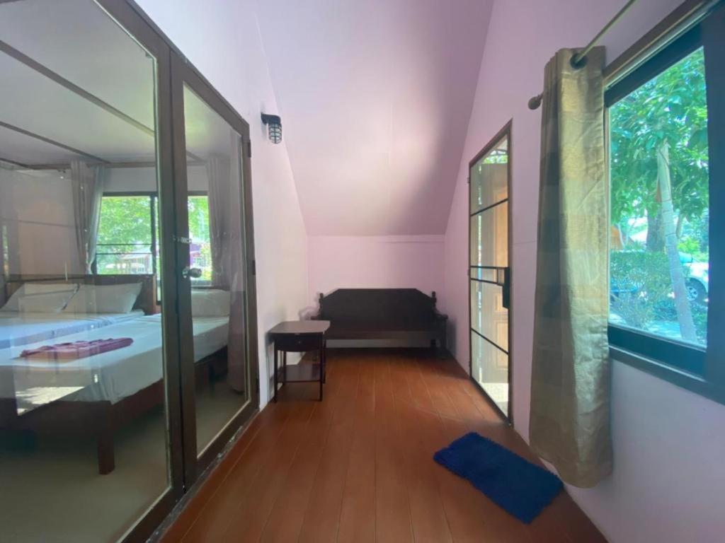 Готель Oyo 966 Boss Khaoyai Ban Bung Toei Екстер'єр фото