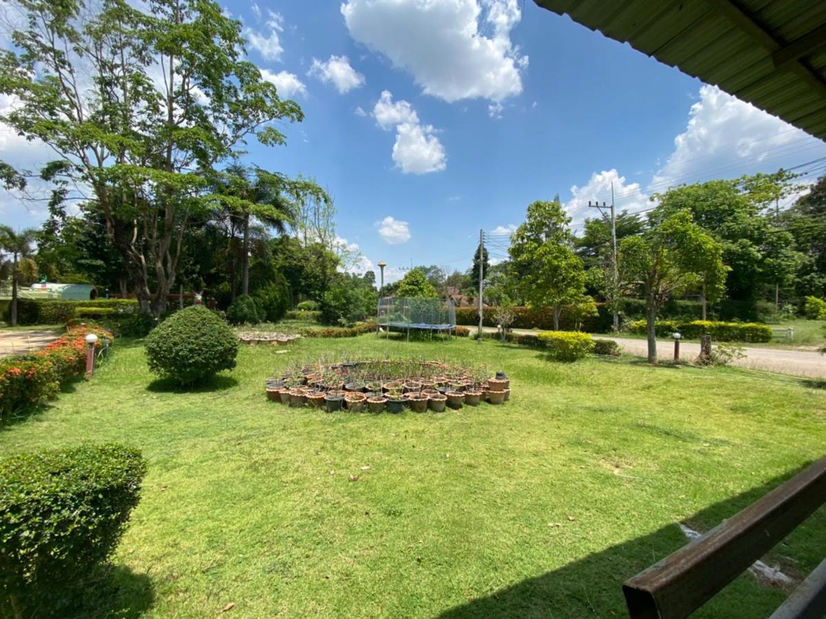 Готель Oyo 966 Boss Khaoyai Ban Bung Toei Екстер'єр фото